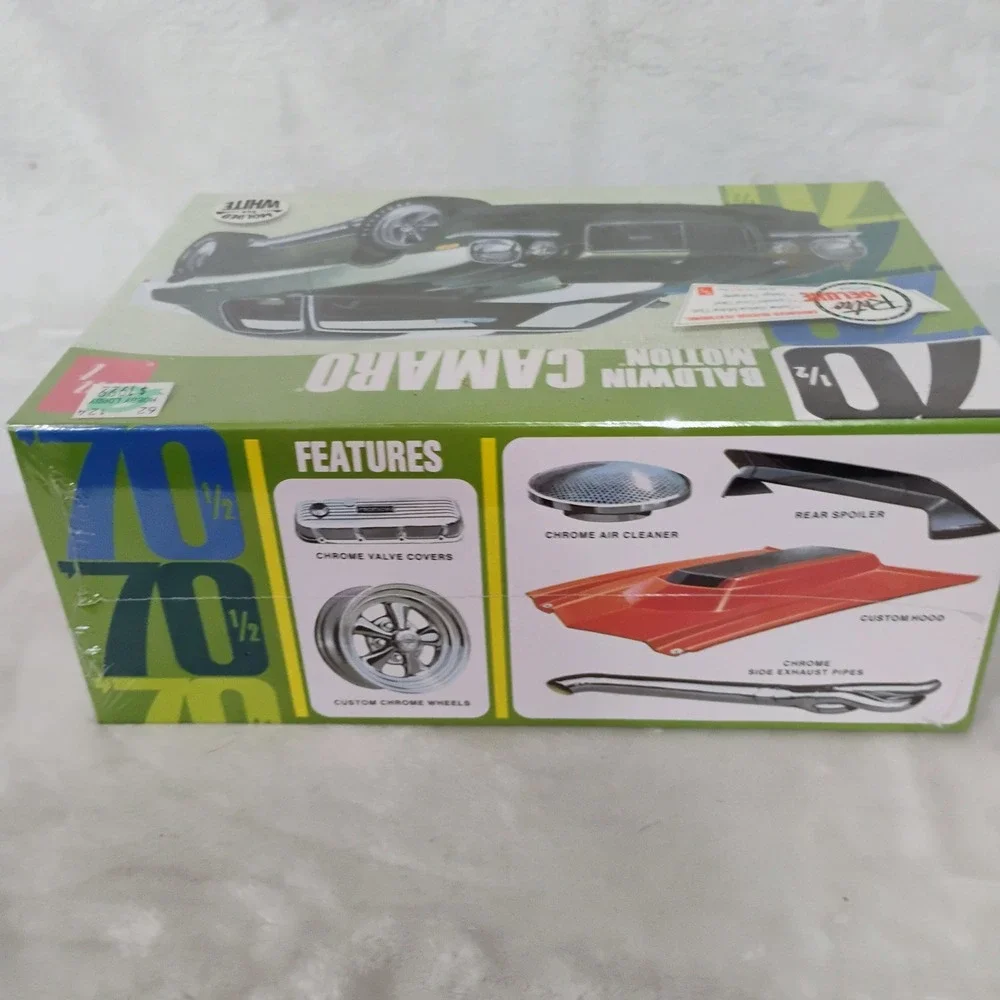 AMT 1970 1/2 Baldwin Motion Camaro 1/25 Scale Model Kit AMT854/12 Retro Deluxe